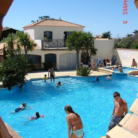 Camping Barataud Saint-Denis-dʼOléron Exterior foto