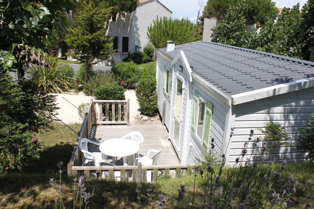 Camping Barataud Saint-Denis-dʼOléron Exterior foto
