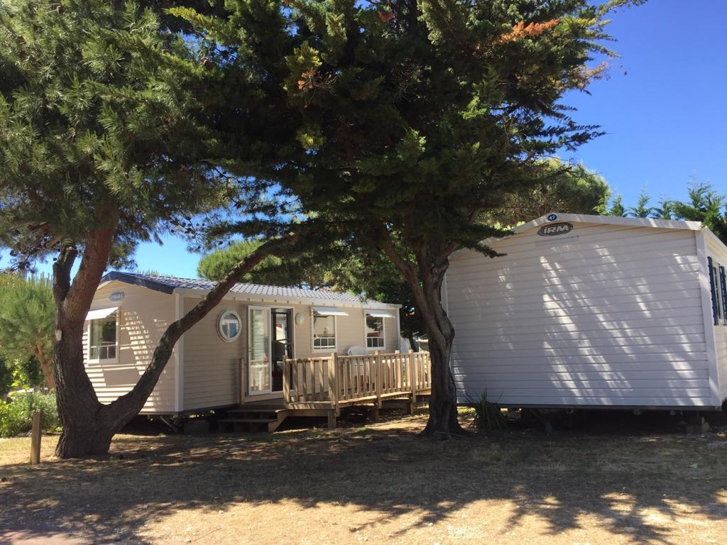 Camping Barataud Saint-Denis-dʼOléron Exterior foto