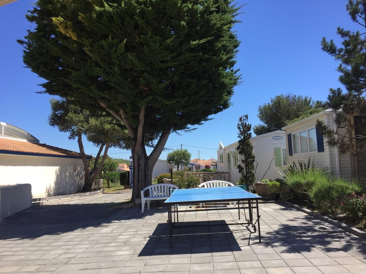 Camping Barataud Saint-Denis-dʼOléron Exterior foto