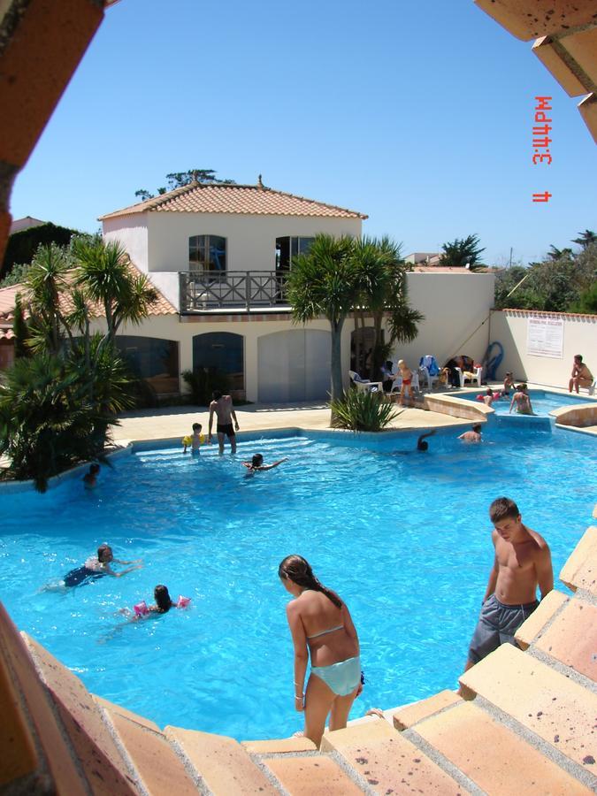 Camping Barataud Saint-Denis-dʼOléron Exterior foto